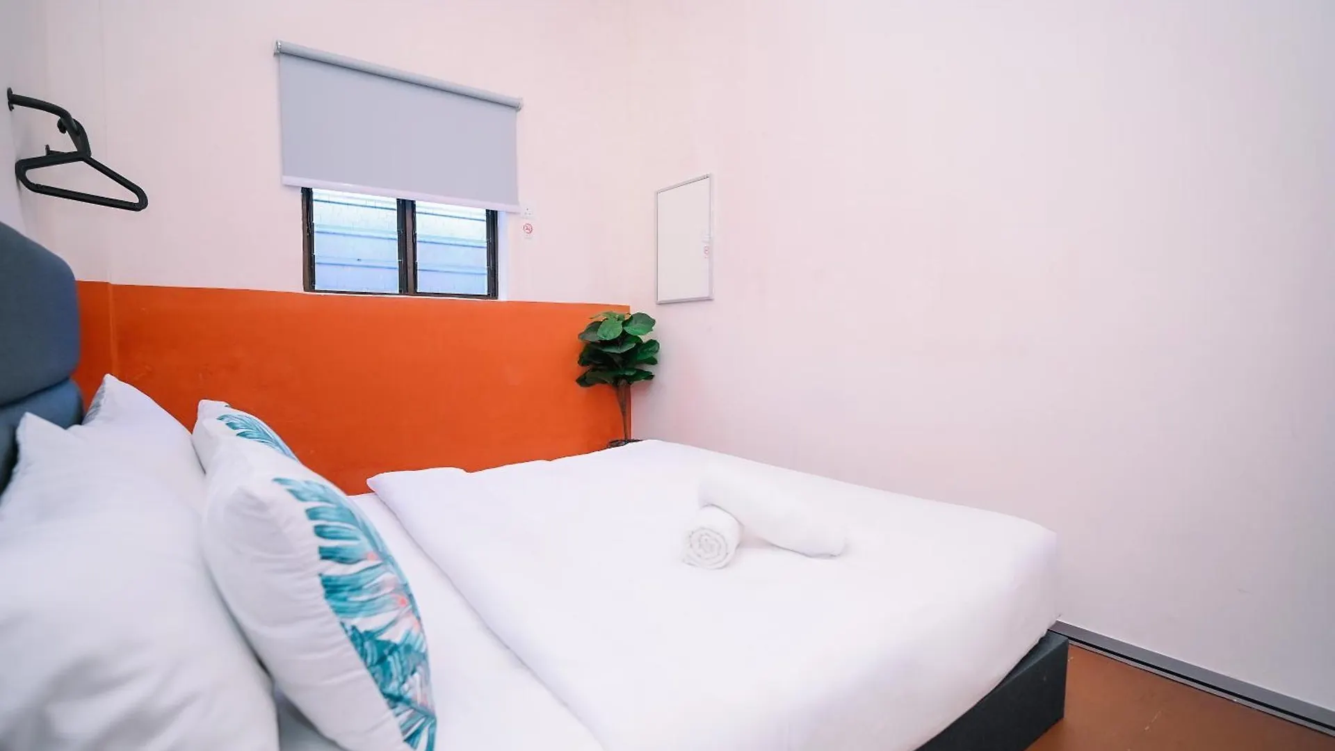 Swing & Pillows - 75 Chulia St, Georgetown Penang 0*, George Town